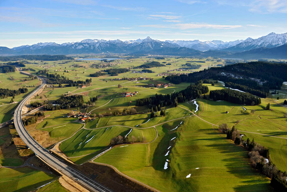 Luftbild Allgäuer Alpen Autobahn